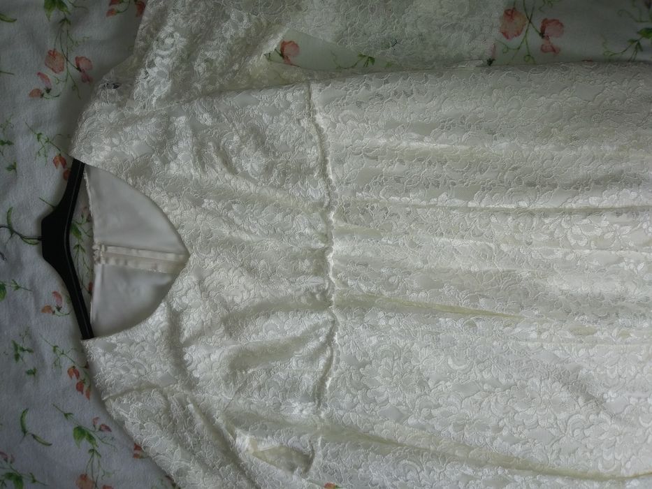 Koronkowa suknia ślubna 56