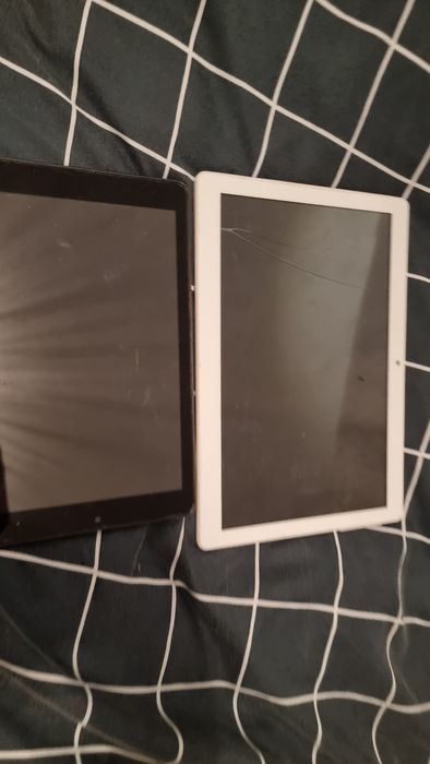 Dwa tablety używane