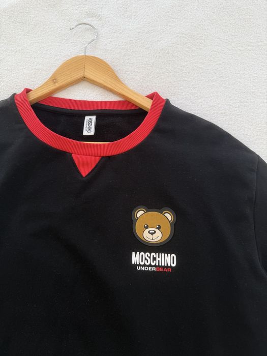 Оригінальний жіночий костюм MOSCHINO