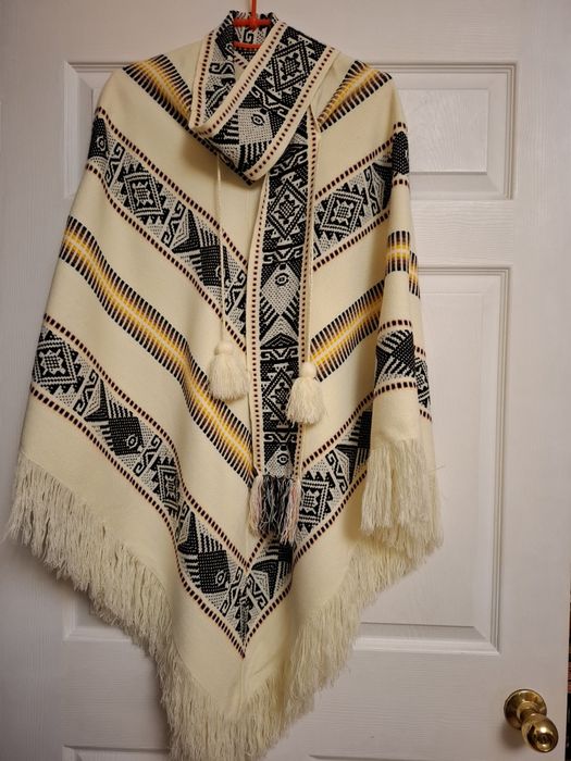 Пончо з комірцем та бахромою, етностиль ,100%вовна