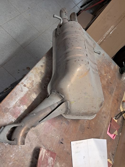 Panela de escape Audi A4 b6 1.8 T de 1995.