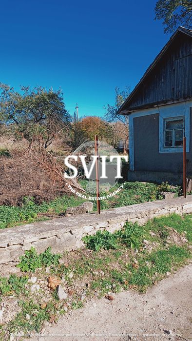 Продам земельну ділянку в селі Голосків