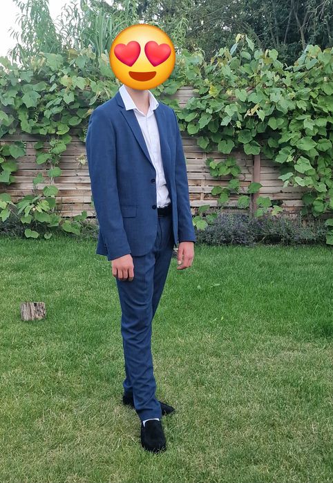 Garnitur męski granatowy EU 50