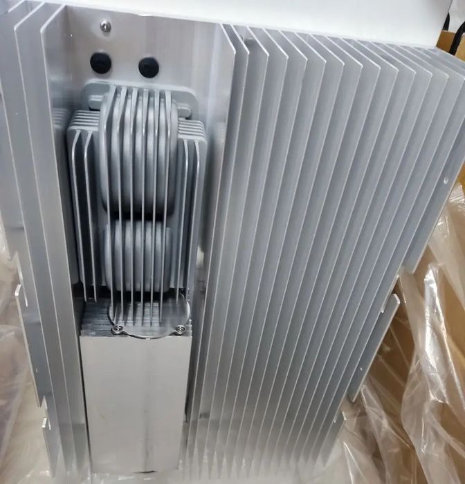 Гібридний інвертор DEYE SUN-6K-SG05LP1-EU-AM2-P, 6 kW