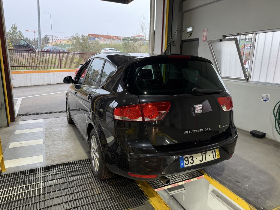 Seat Altea XL 1.6 TDI Sempre assistida na Marca