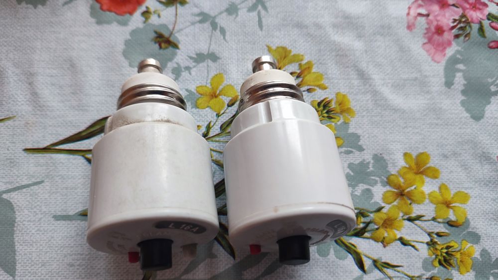 2 Korki od światla 16ampero godzin