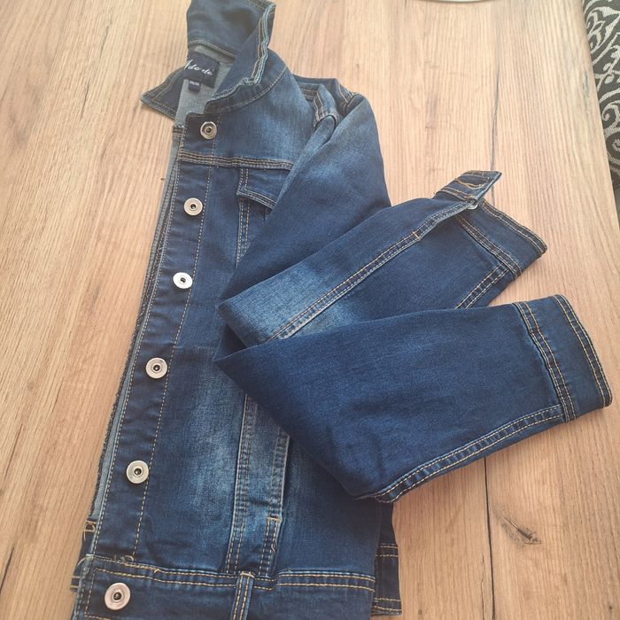 Kurtka jeansowa damska.