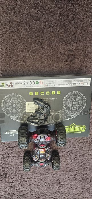 Машинка на радио управлении Champion Twisted Climba Legends