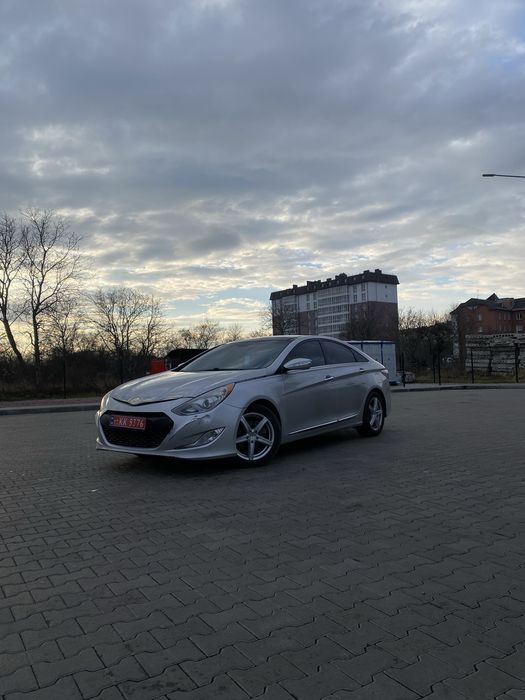 Продам Hyndai Sonata Hybrid 2014 Р