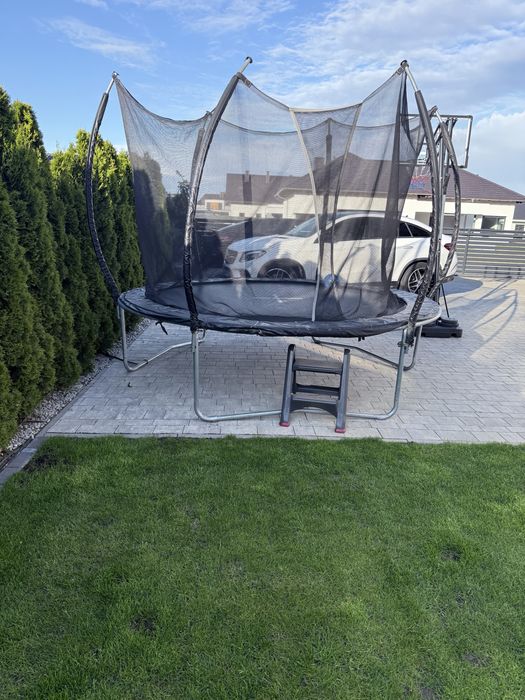Trampolina czarna