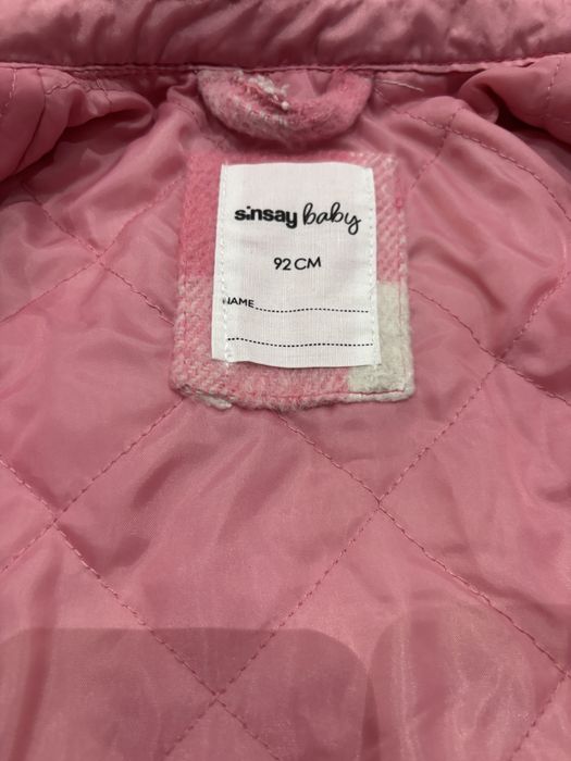 Kurtka w kratę różowa Sinsay 92