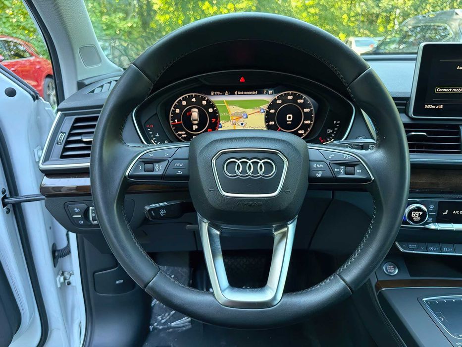 Audi Q5      2020