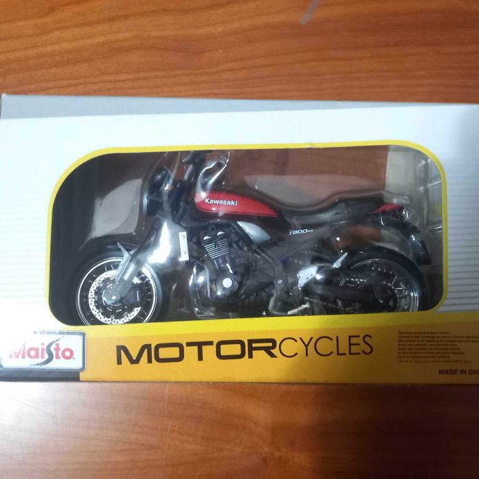 Moto Kawasaki Z900RS 1:12 NOVO com 20% de desconto