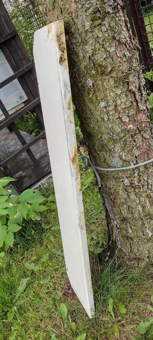 parapet biały, wewnętrzny długość 90 cm