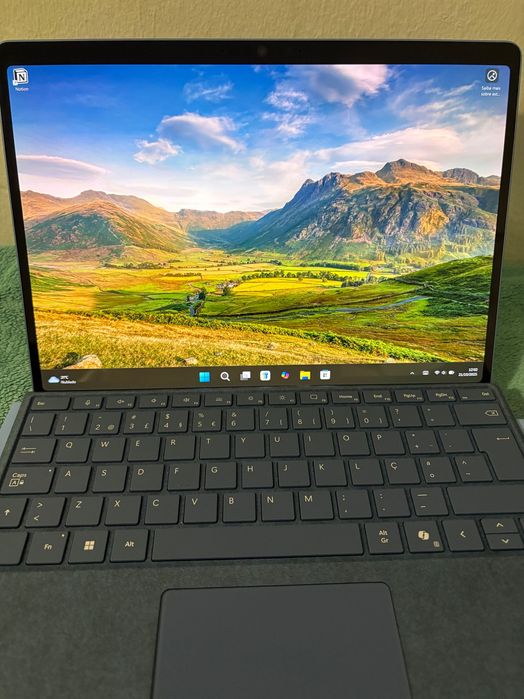 Microsoft Surface Pro 11th – 13" OLED X Elite, 16 GB, 512 GB.64284482799617121