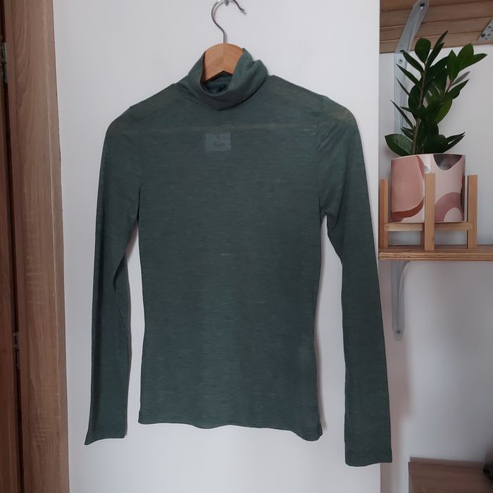 Zielony prześwitujący golf Reserved S 36