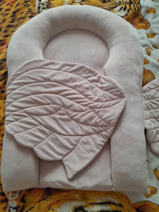 Кокон з крильцями