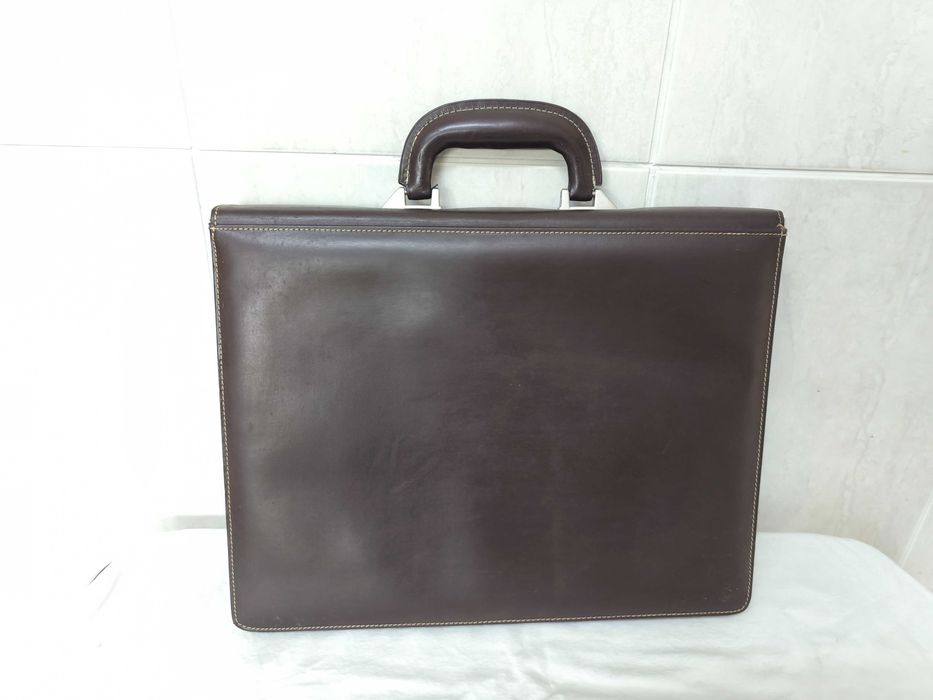 Mala tipo pasta de documentos castanha