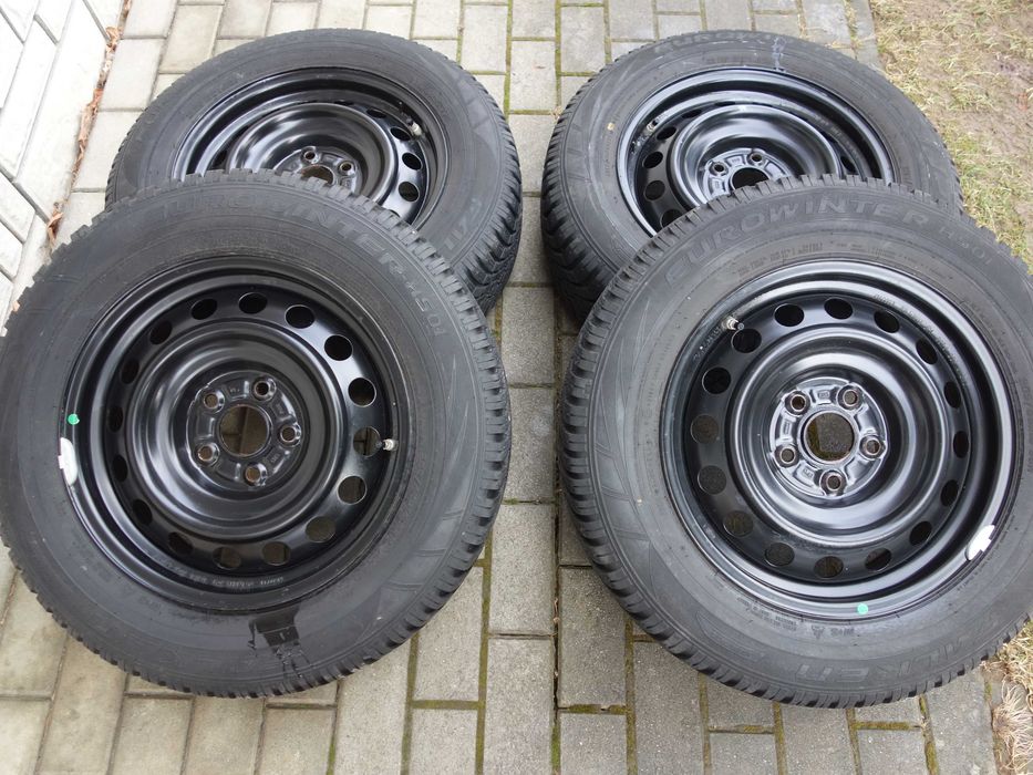 Koła Zimowe TOYOTA YARISS Cross 16'' + CZUJNIKI Idealne