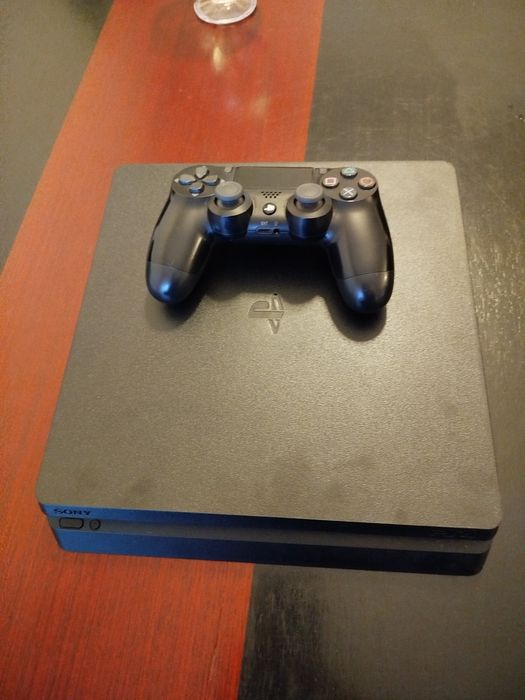 Playstation 4 Slim 1TB