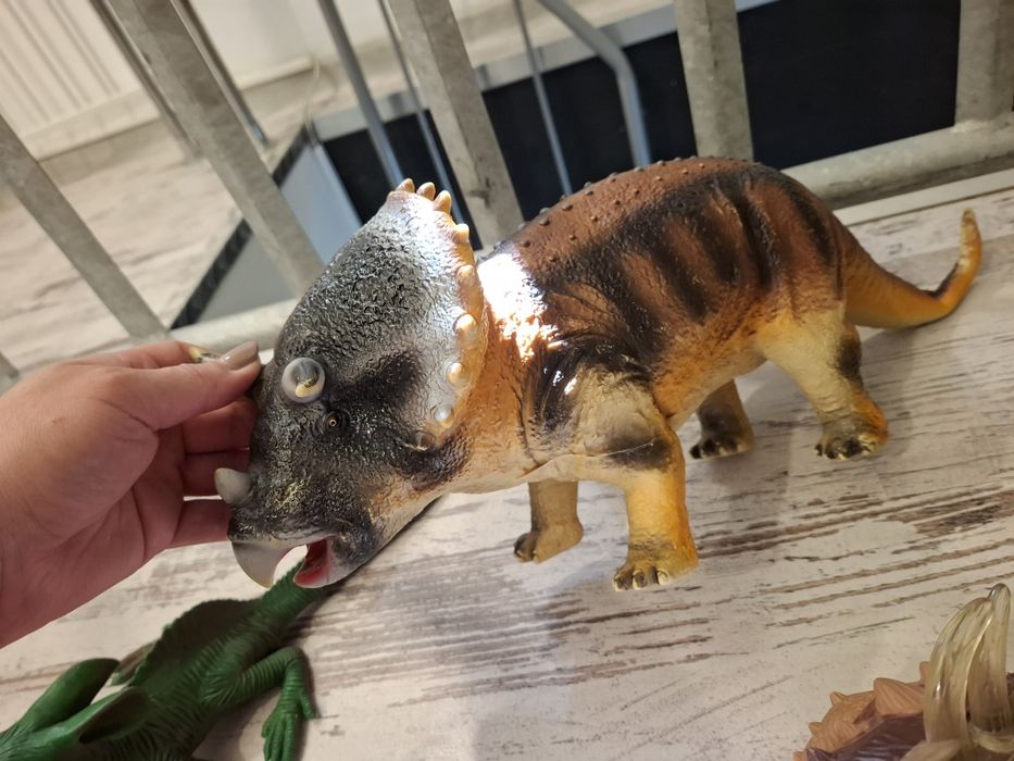 Kolekcja dinozaurów. Ponad 60 szt.