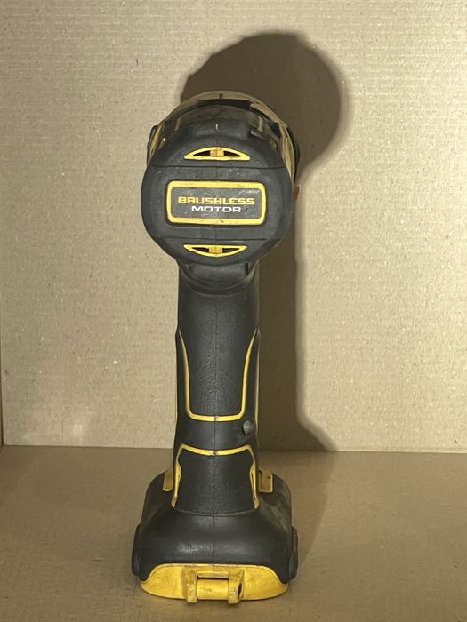 Імпакт Dewalt DCF887