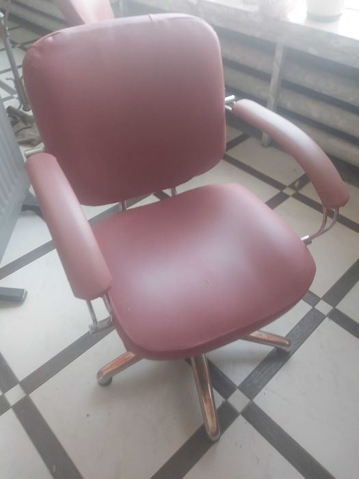 Декоративна перегородка, крісло, стул