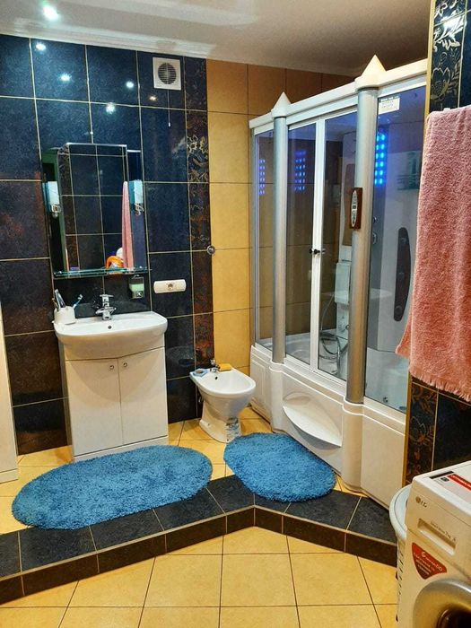 Продам 3-х кімнатну квартиру в місті Чернівці