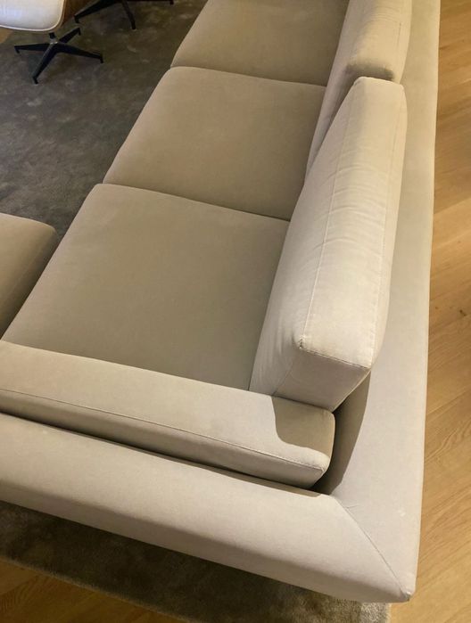 Sofa bege para recolha