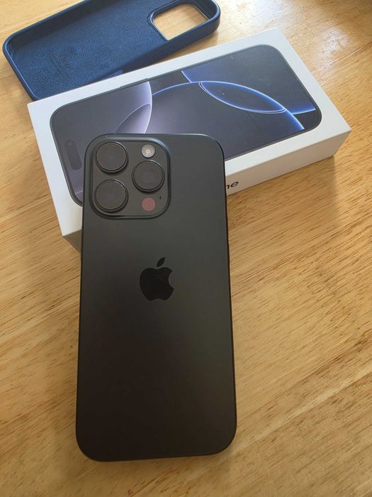 iPhone 16 Pro 128gb Preto - Como Novo