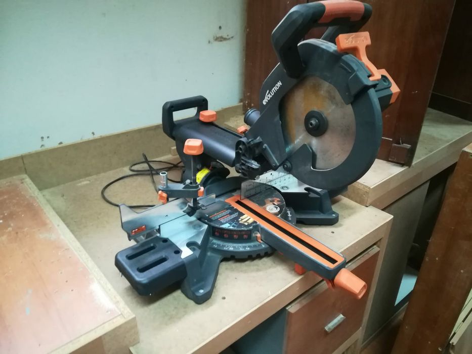 Serra de esquadria Evolution 255 sms+