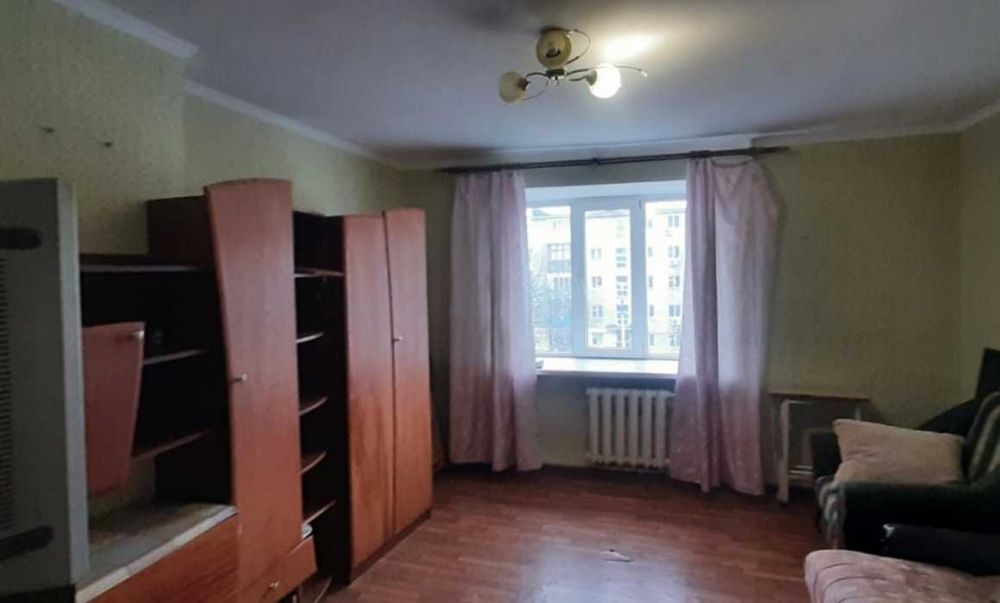 Продам коммуну с ремонтом на 3 этаже .