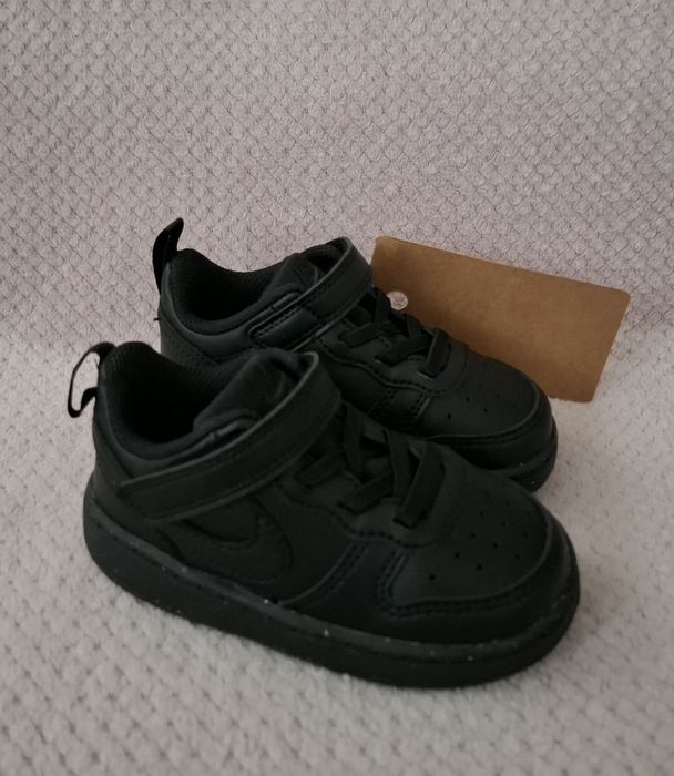 Nowe Nike Court Borough Low Recraft