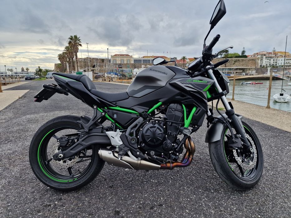 KAWASAKI Z650 Impecável - 2500 KM's