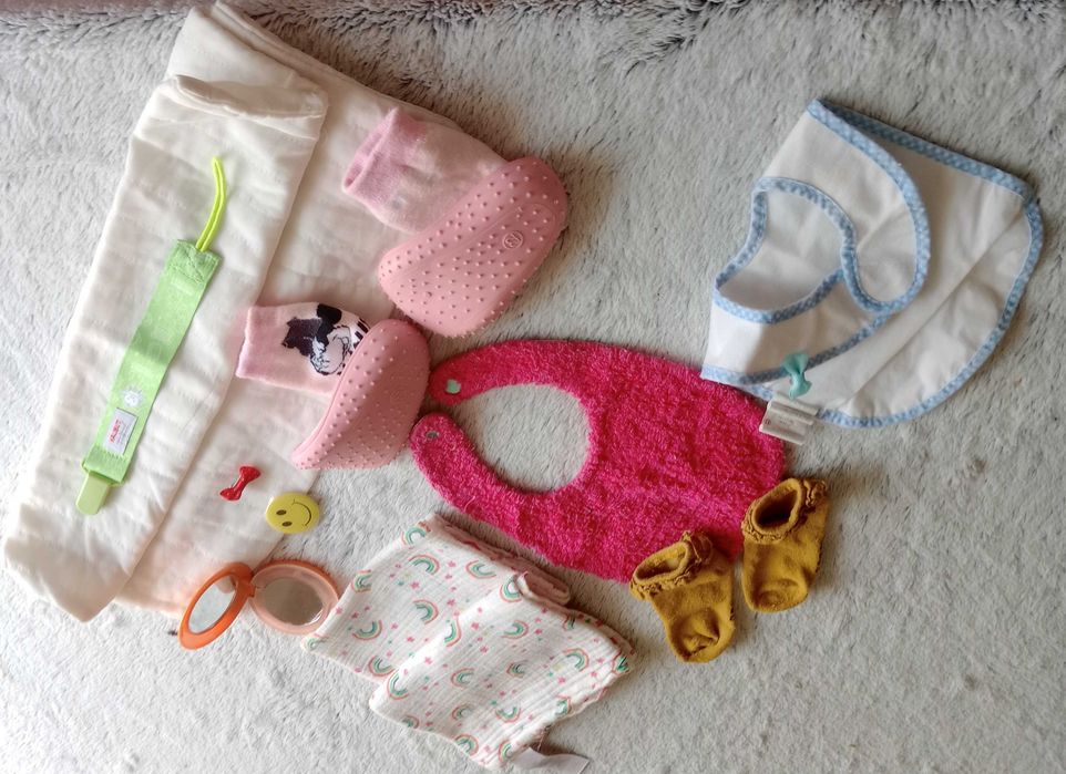 Fantástico Conjunto acessórios bebé, composto por 11 peças