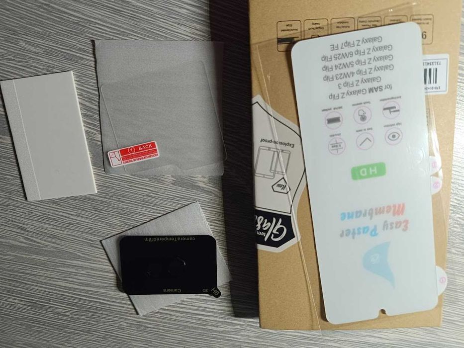 Продам защитную пленку, стекло на Samsung Galaxy Z Flip 5