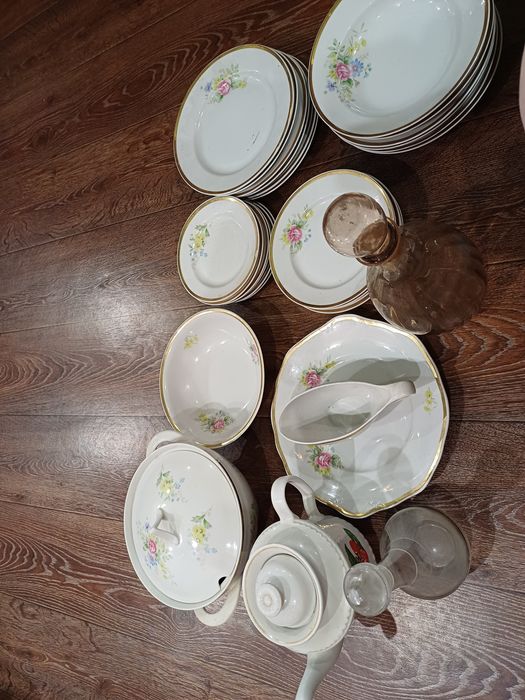 Посуда разная . Столовый сервиз