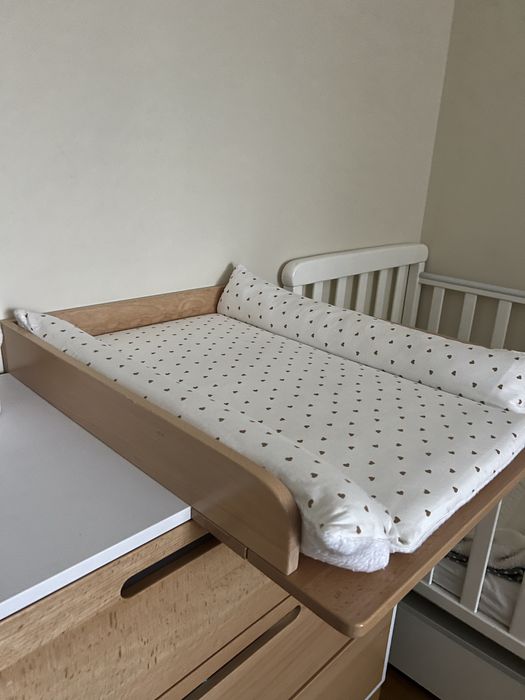 Пеленальний столик