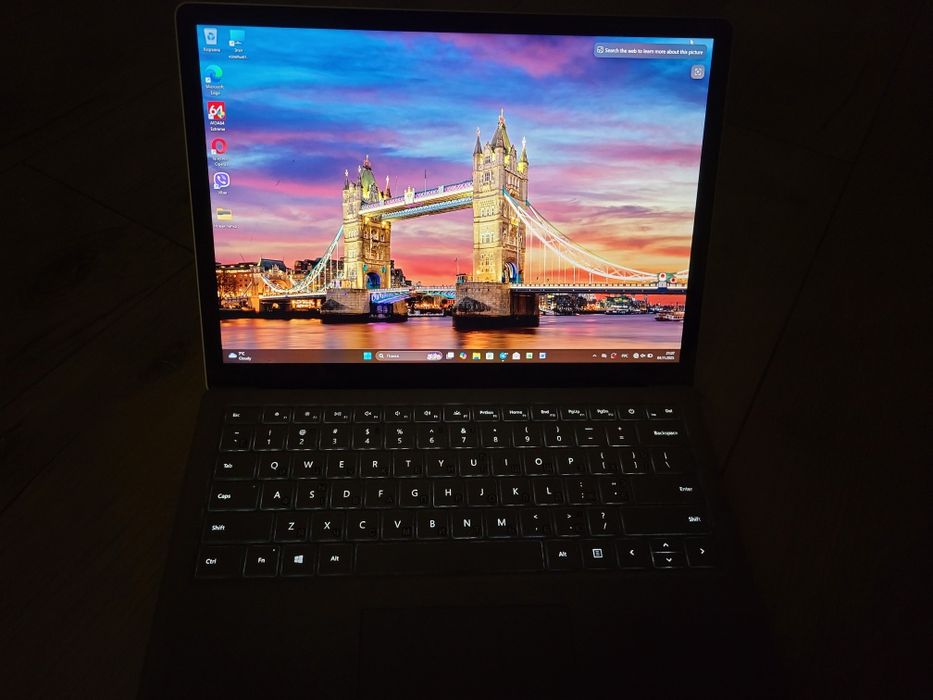 Ноутбук surface з тачскріном ціна договірна