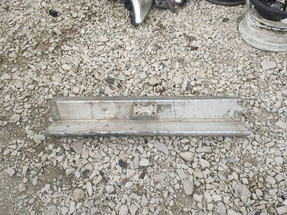 WS ZDERZAK TYŁ ŚRODEK NISSAN PATROL Y60 GR LONG