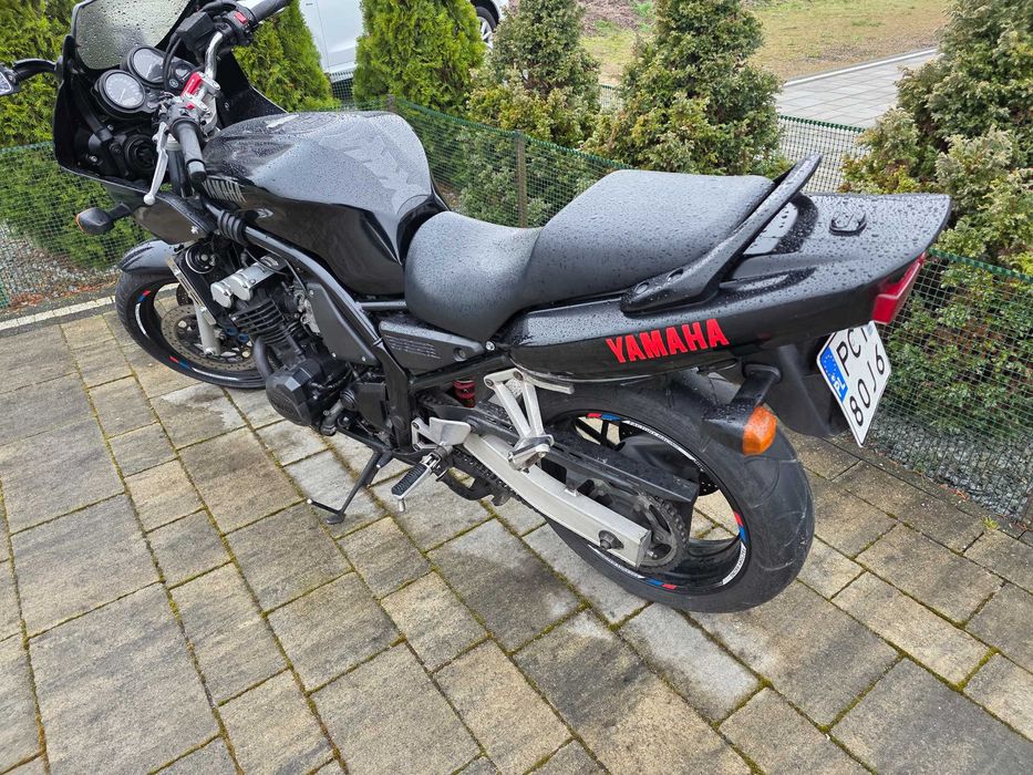 Yamaha Fazer FZS 600/Zamiana