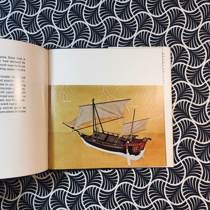 A Science Museum Illustrated Booklet Collection (12 vols.)