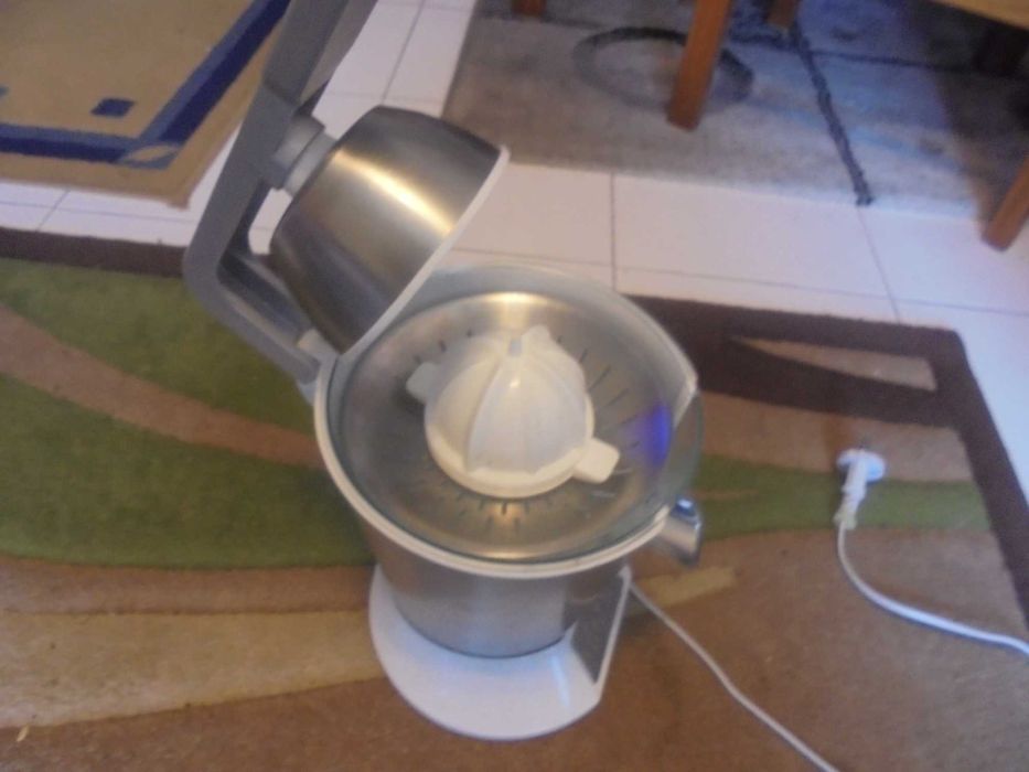 expremedor marca ufesa