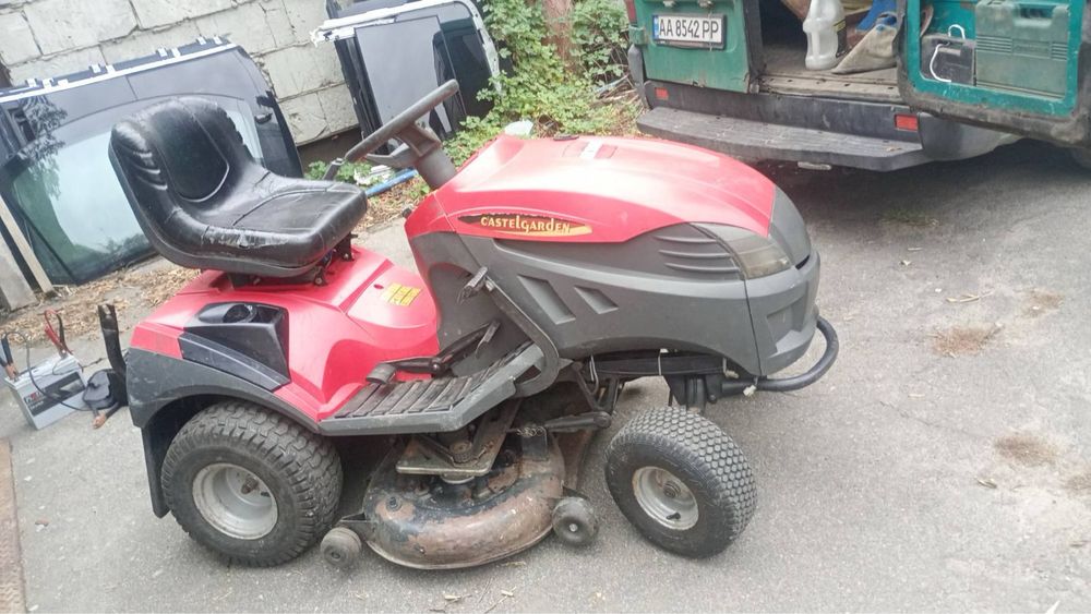 Трактор газонокосарка