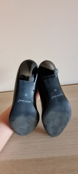 Skórzane czarne szpilki buty na obcasie Bravo Moda