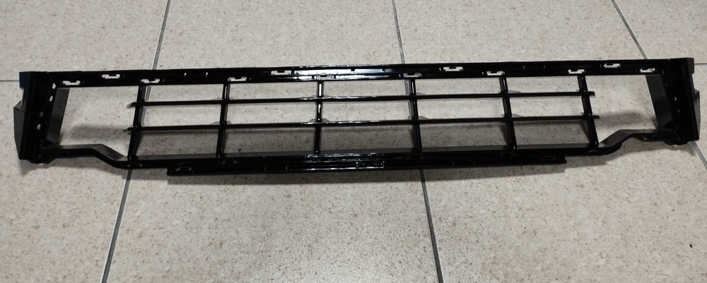 BMW X3 G01 центральна решітка М пак 51115A47797 рестайлінг 51115A47798 з отвором під радар і без радару