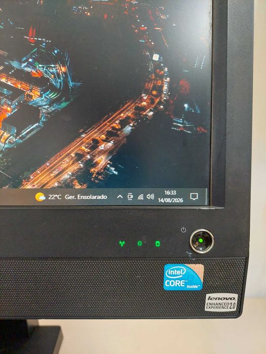 Lenovo ThinkCentre M90z All-in-One i3 | 8GB | 150GB | Windows 10 Pro