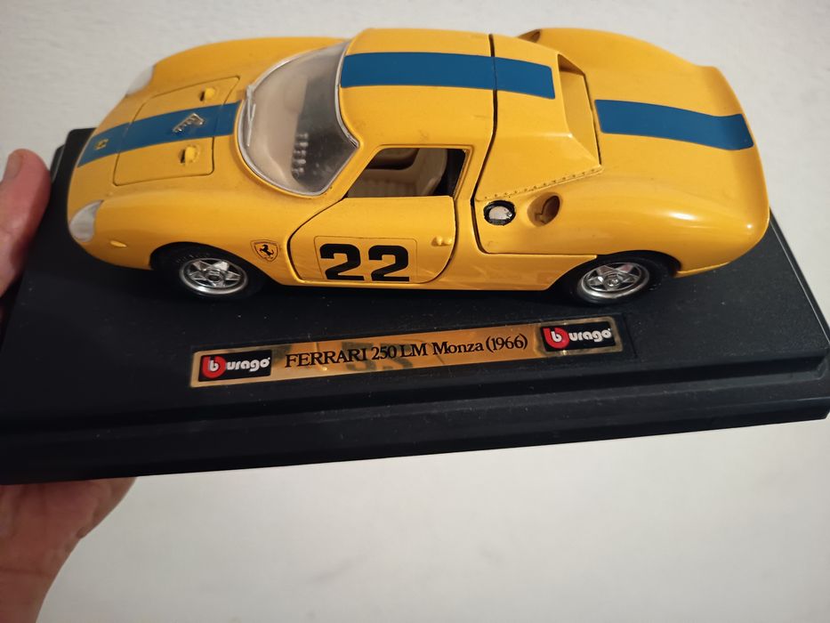 Lote 20 Miniaturas Die-Cast (Bburago 1:18, 1:24, 1:43) — Coleção Completa ou Individual