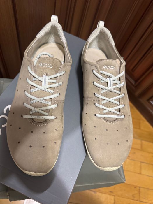 Продам оригінальні,шкіряні кросівки ECCO BIOM,unisex/розмір 40