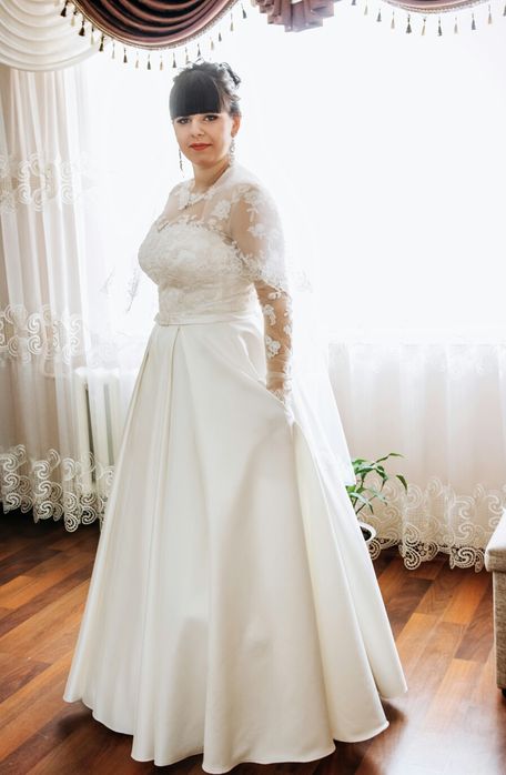 Весільне плаття ейворі